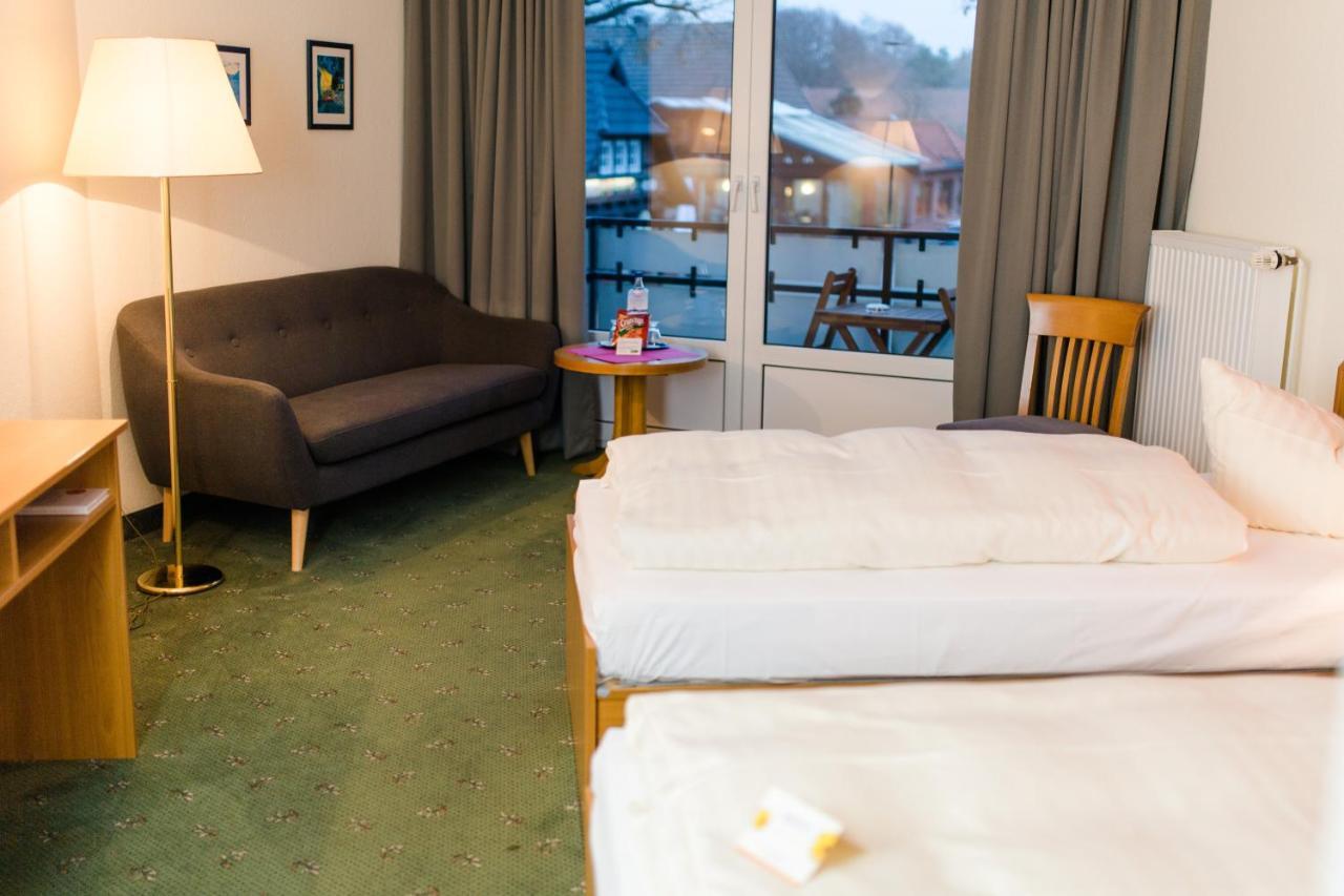 Akzent Hotel Zur Gruenen Eiche Bispingen Extérieur photo